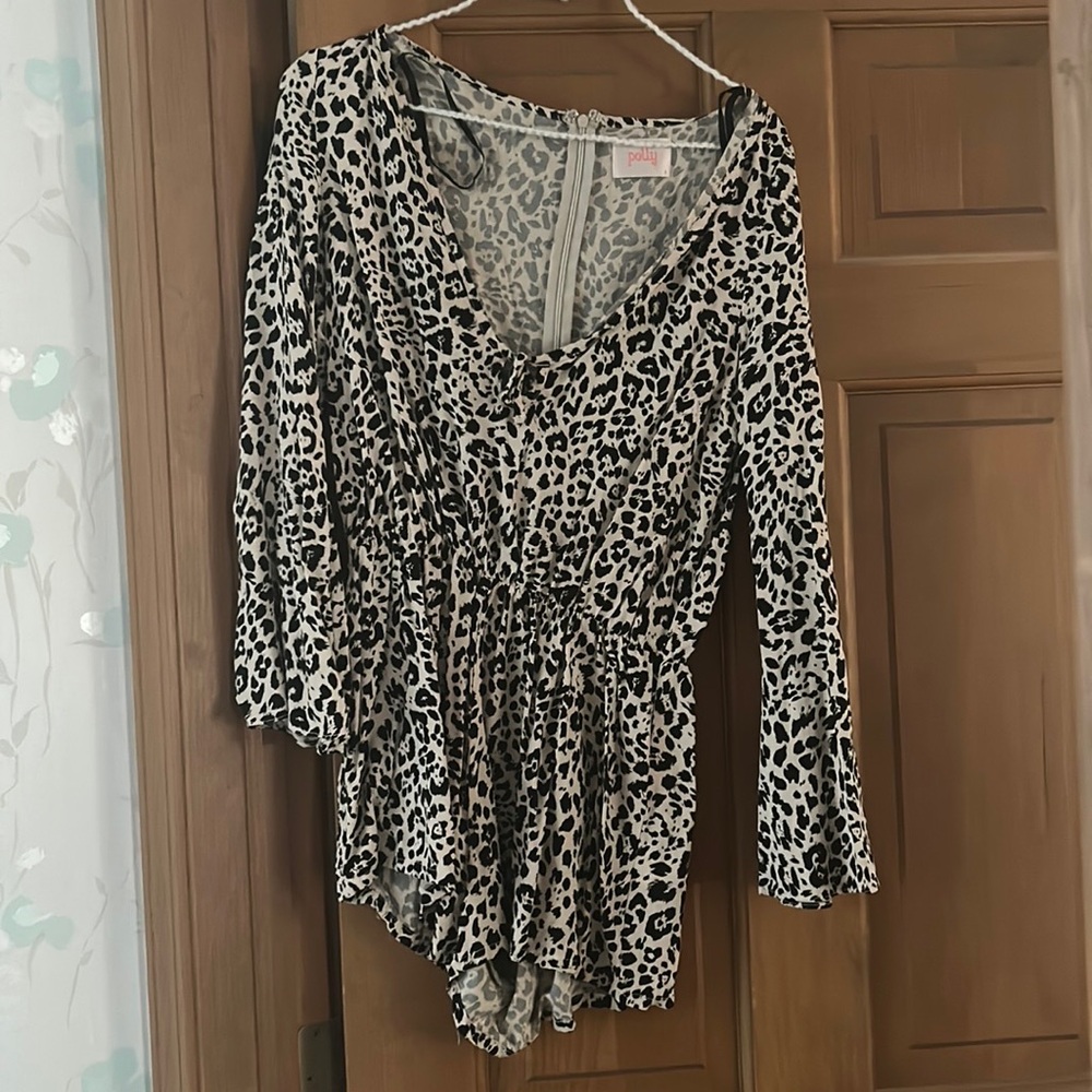 PRINCESS POLLY LEOPARD LONG SLEEVE ROMPER size AUS 8